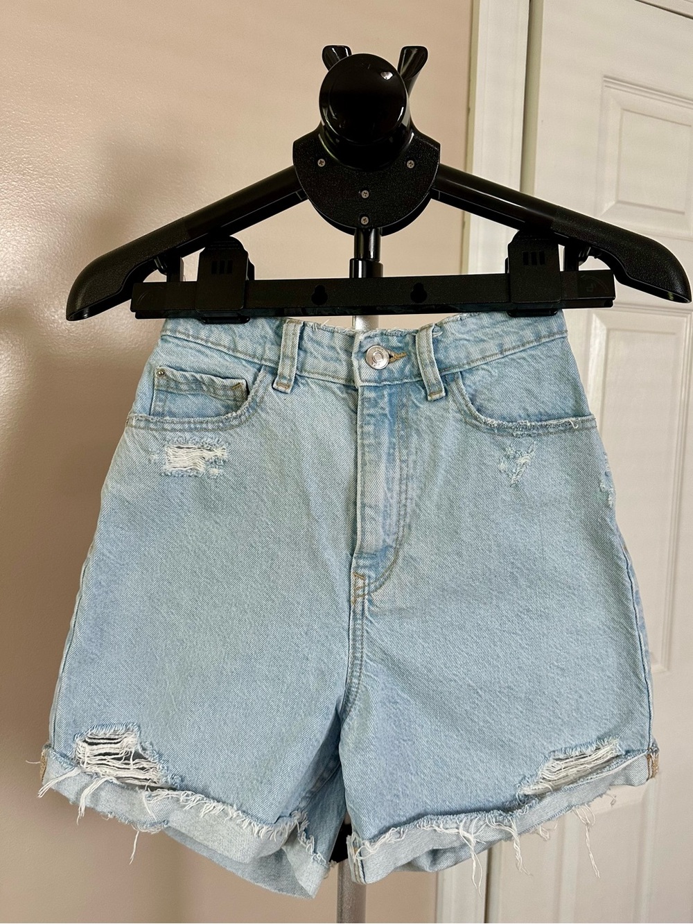 Zara Light Wash Denim High-Rise Women’s Shorts - 34/ 2